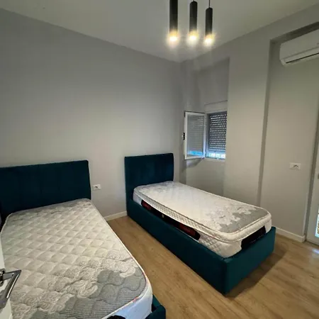 Modern In Center Apartman Tirana